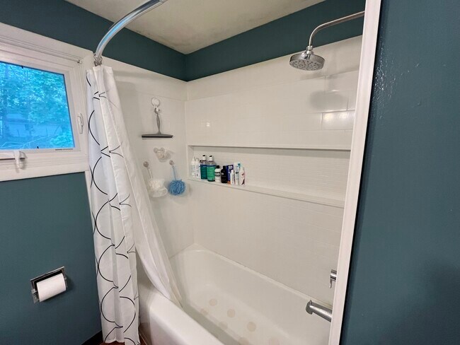1254 Westcott St Unit Upper