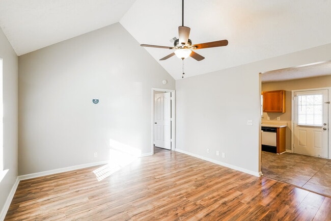 Photo - 114 Antler Dr