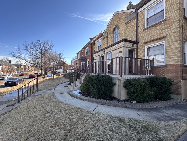 Photo - 5816 Mardel Ave