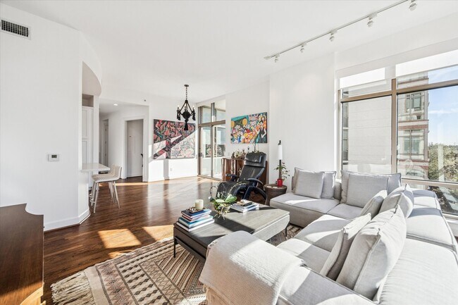 Photo - 2211 Briarglen Dr Unit 505