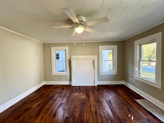 Photo - Two bedroom, 1 bath house in Burlington