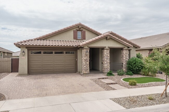 Building Photo - CHARMING HOME IN FULTON HOMES ESCALANTE!