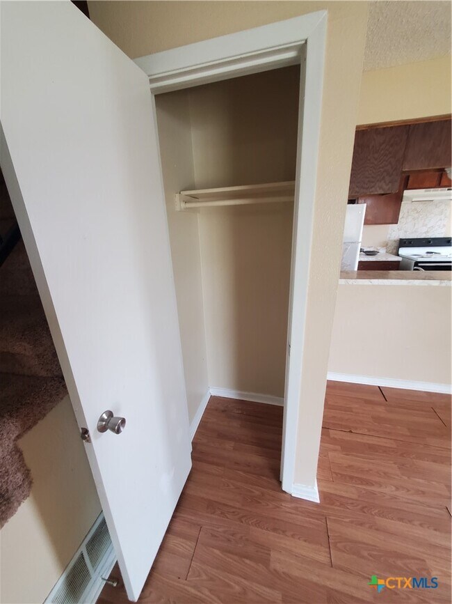 Photo - 1308 Covey Ln
