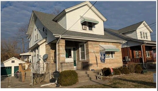 Photo - 3981 Davis Ave Unidad 2nd Floor Apt.