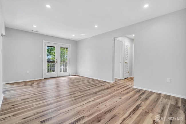 Photo - 812 Green Hollow Dr