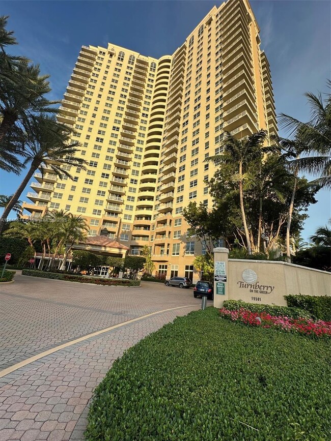 Photo - 19501 W Country Club Dr Unidad 1712