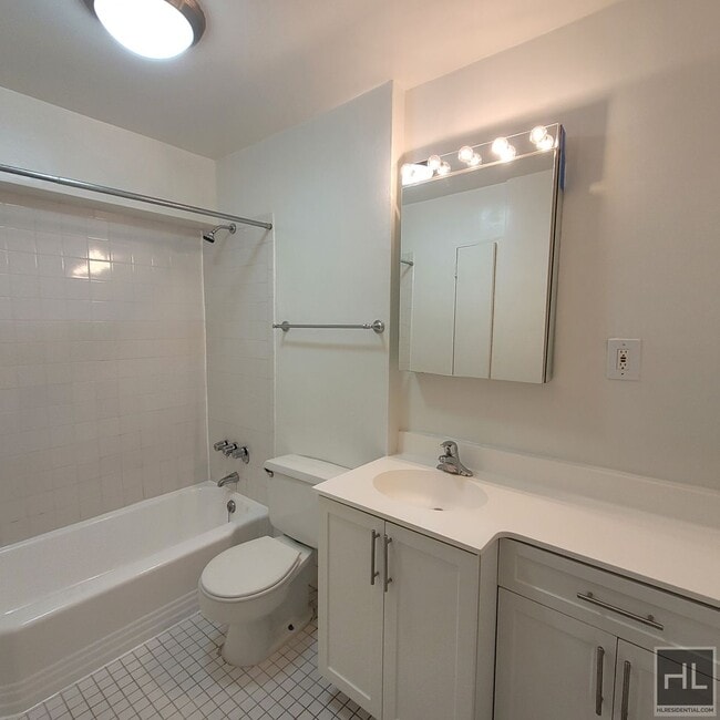 Photo - EAST 36 STREET Unit 11A