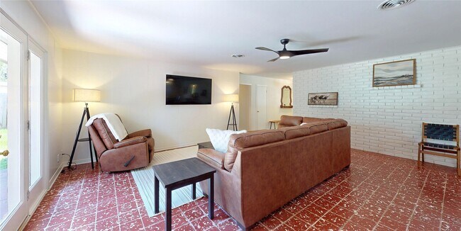 Photo - 4826 Waynesboro Dr