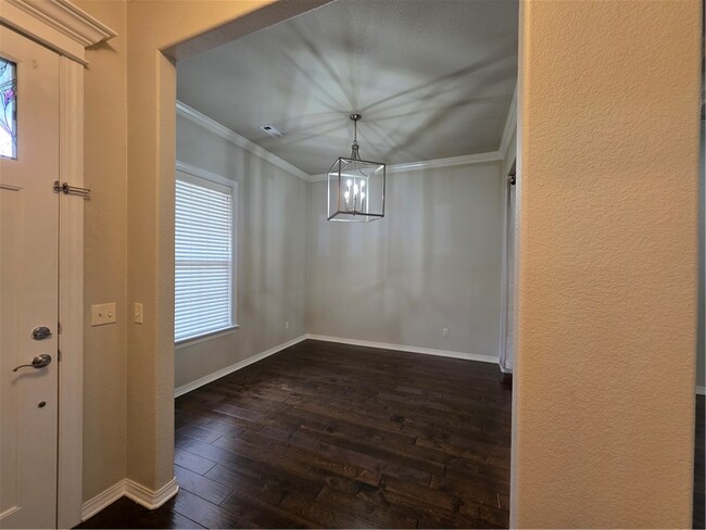 Photo - 751 Bob Glen Cir