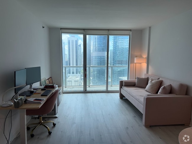 Building Photo - 500 Brickell Ave Rental