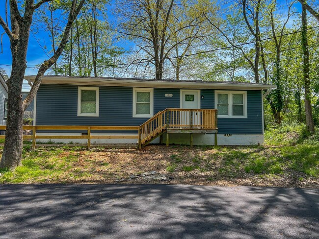 Completely Remodeled Single-Family Home! - Completely Remodeled Single-Family Home!