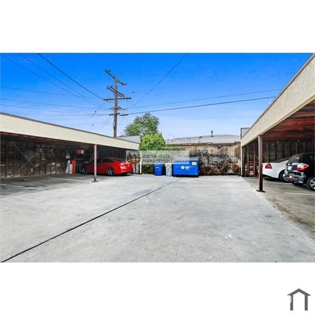 1004-1010 N Burris Ave-1010 1/2 N Burris Ave