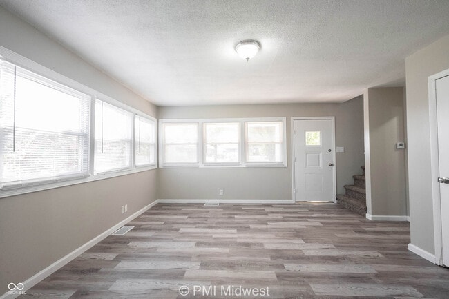 Photo - 6276 Eastgate Ave