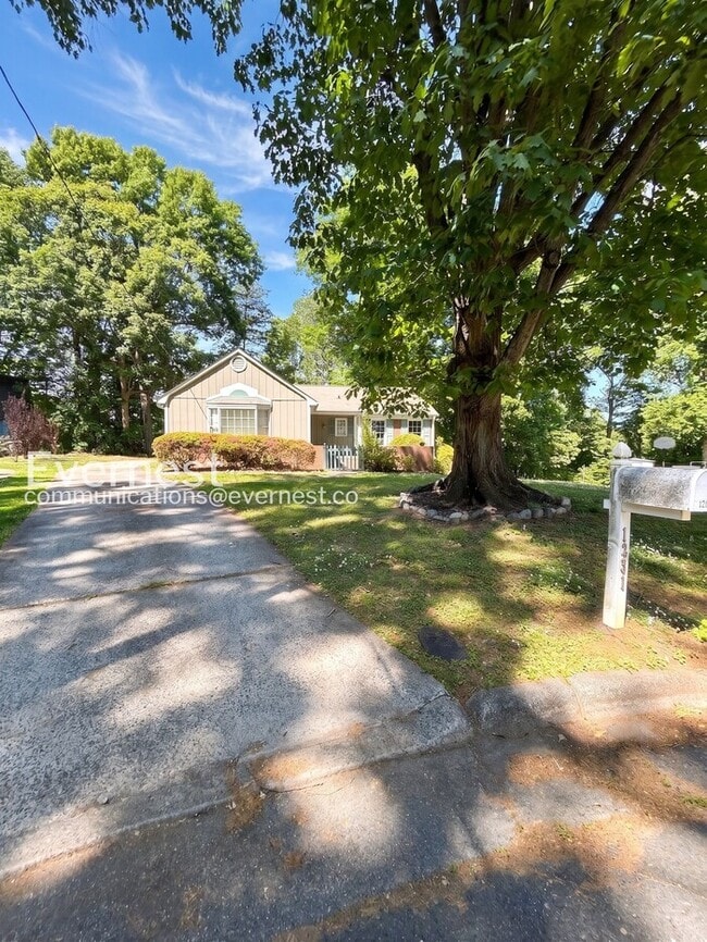 Photo - 1231 Willowlake Ct