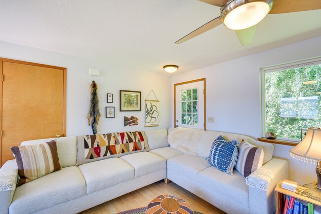 Photo - 131 N Mardell Ave Unit SI ID1546384P