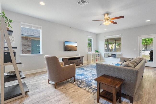 Photo - 9200 Alex Ln