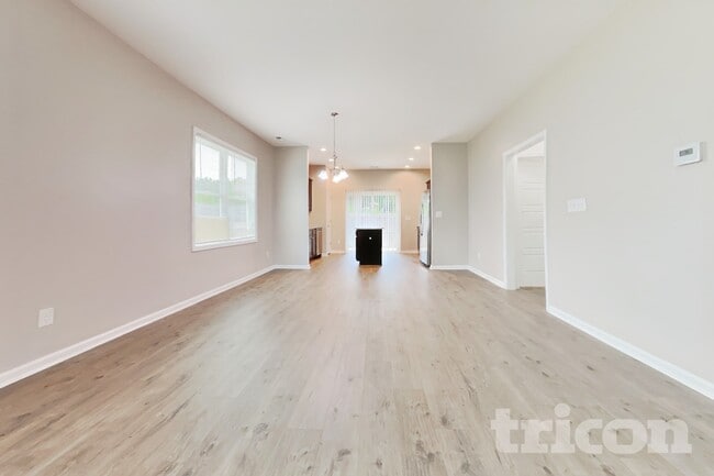 Photo - 133 Jade St