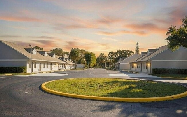 Photo - 5213 Wallis Rd