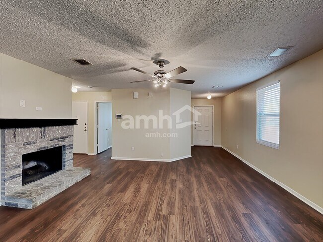 Photo - 5161 Cliff Oaks Dr