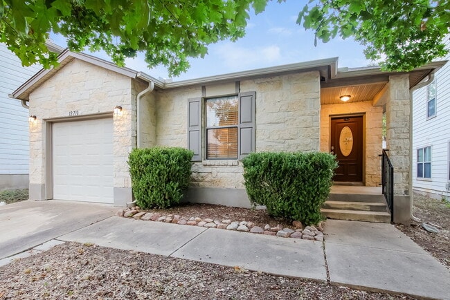 Photo - 13710 Merseyside Dr