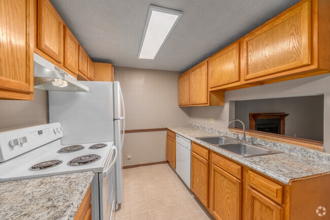 2BR, 1BA - 750SF - Kitchen