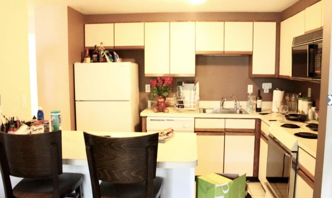 Photo - 85 Brainerd Rd