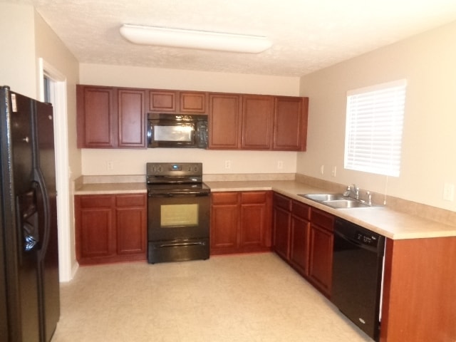 106 Neville Ct