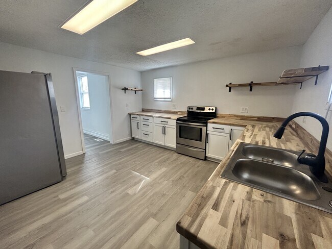 Photo - 924 Murphy Ave