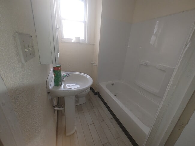 Photo - 5515 2nd Ave