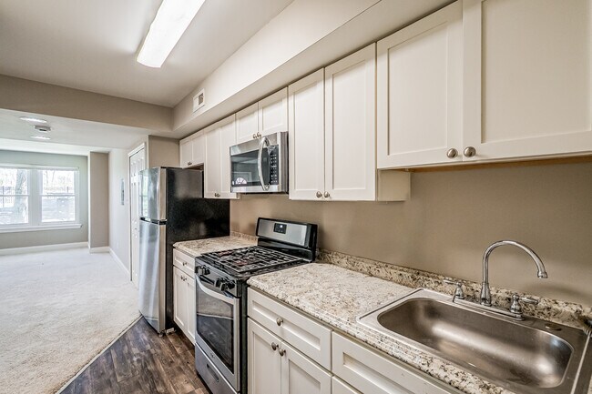 Photo - 2439 25th St SE Unit 2