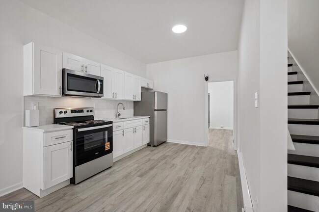 Photo - 1216 W Firth St