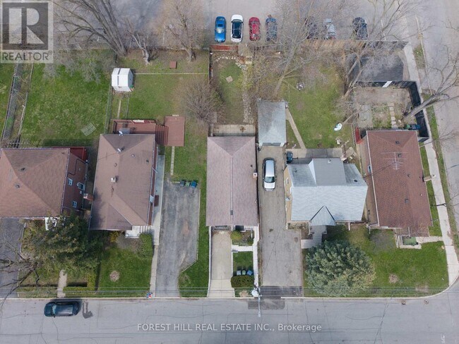 Photo - 170 Bogert Ave