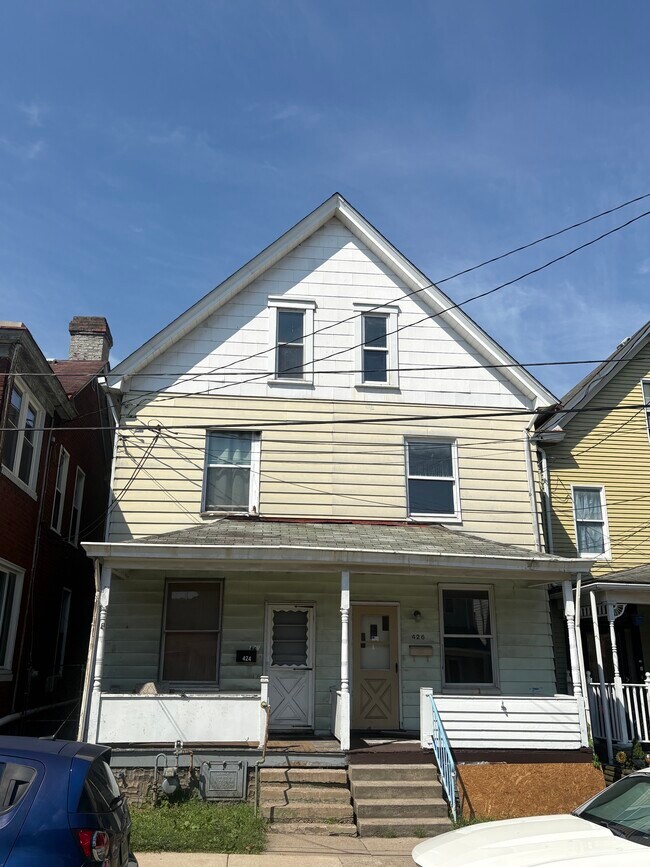 426 Eleanor St