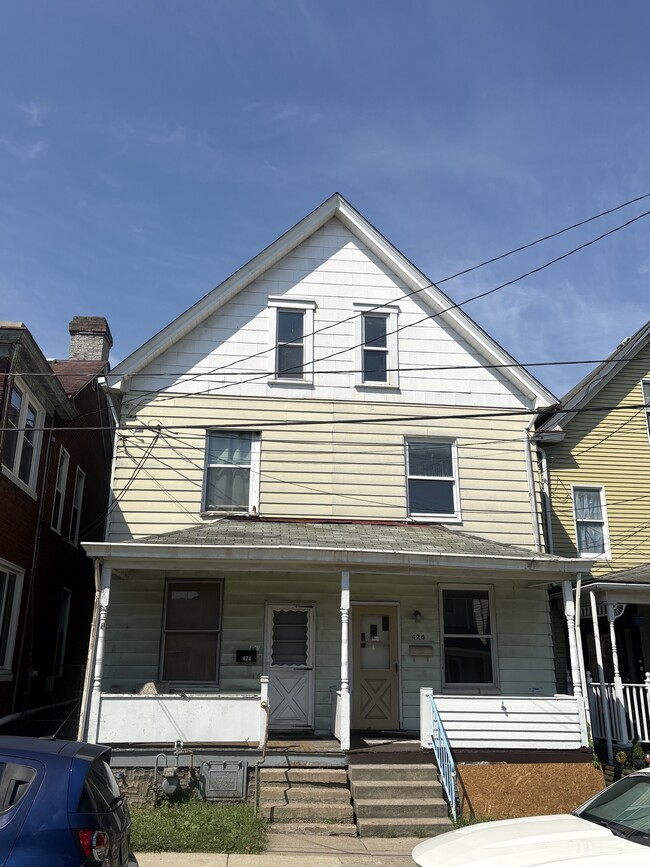 Photo - 426 Eleanor St