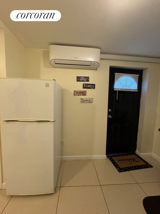 Photo - 3519 Snyder Ave