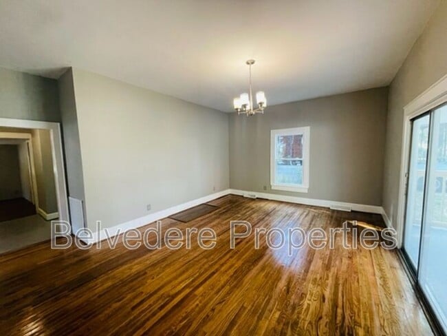 Photo - 211 W 7th Ave