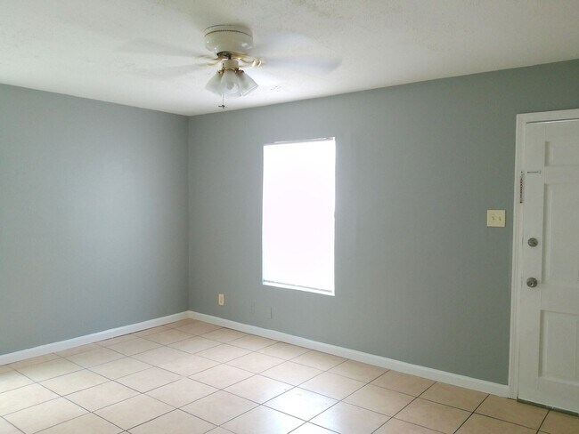 Photo - 4330 Spring St