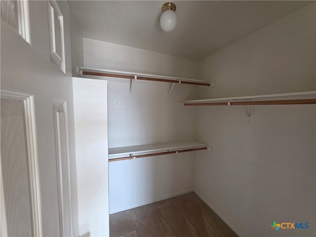 Photo - 322 Cedar Ridge Dr