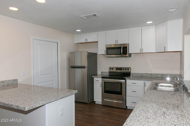 Photo - 6226 S Hazelton Ln