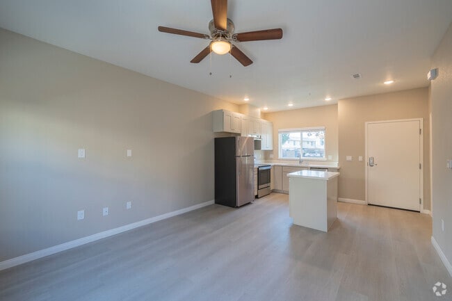 1BR, 1BA - 580 SF - Living Room - Sunnyhills II Apartments