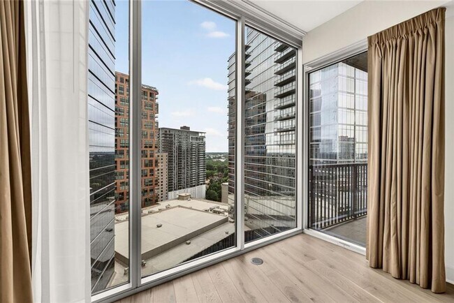 Photo - 1080 Peachtree St NE Unit 2004