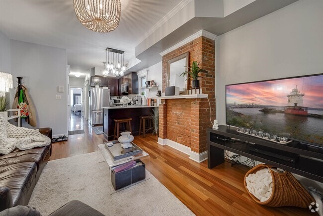 Building Photo - 380 7th St Unit 2A Rental