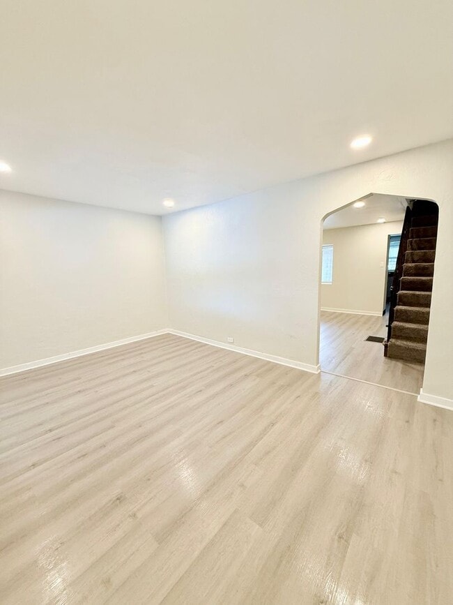 Photo - Beautiful 3BD/1BA Single Family Home – Newly Remodeled!