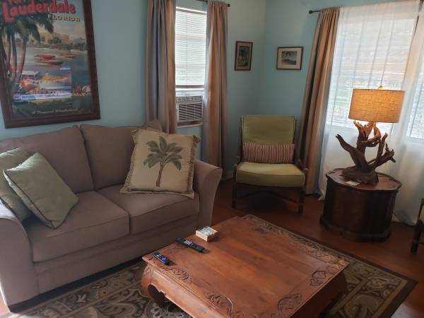 2501 56th St S Unidad Second floor apartment