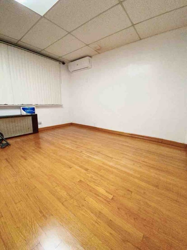 Photo - 2014 W 7th St