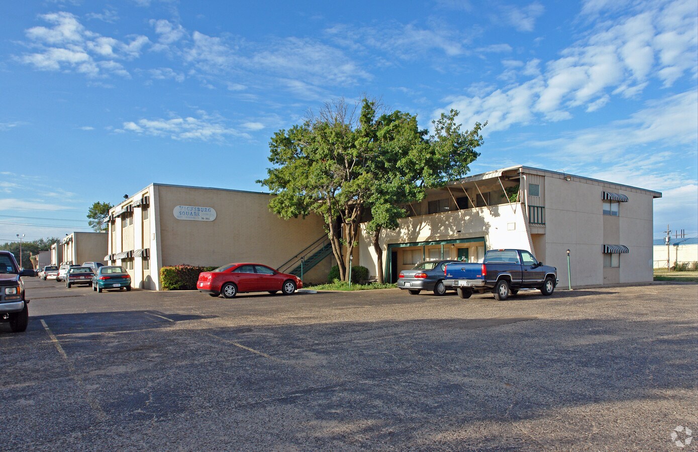 Courtyards West - Courtyards West Apartments