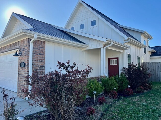 Photo - 1720 W Broadway Pl