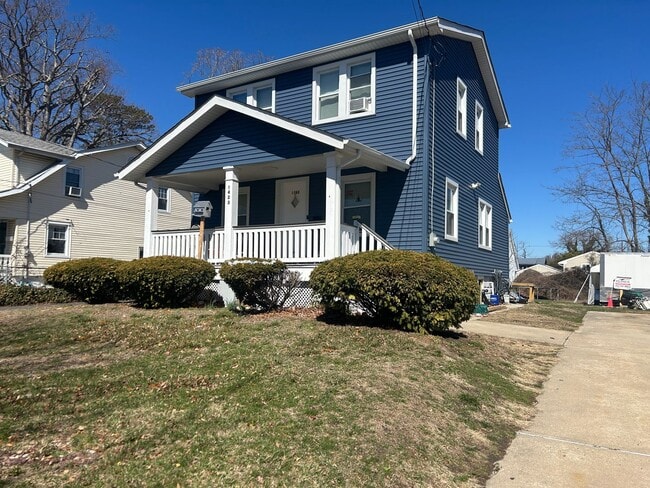 Photo - 1423 7th Ave