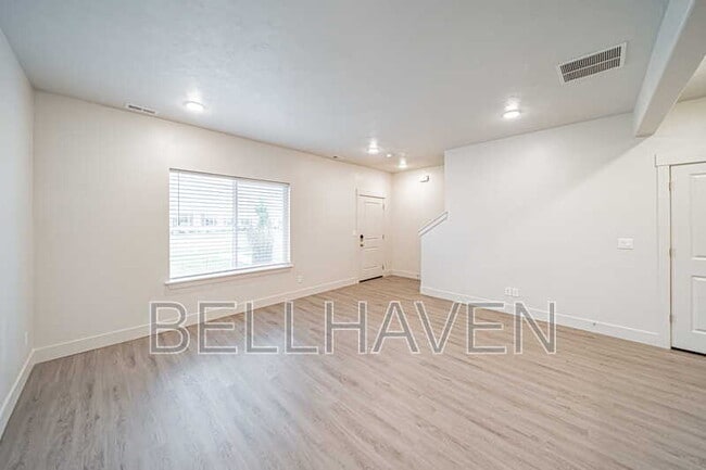 Photo - 651 S 2400 W