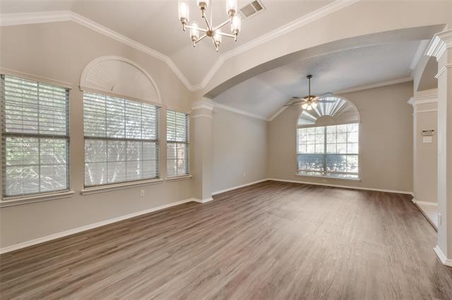 Photo - 806 Ashley Ln